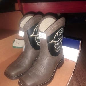 Ariat cowboy boots for boys